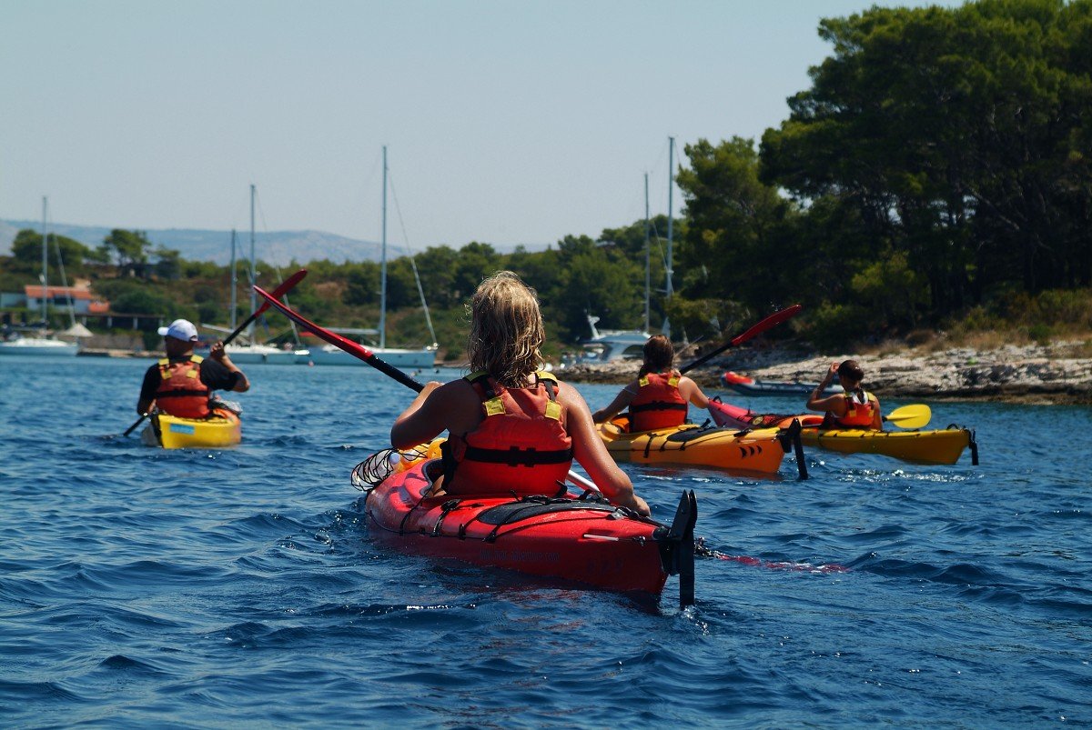 kayaking on hvar