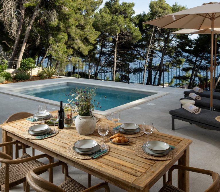 Villas Hvar Hero Image